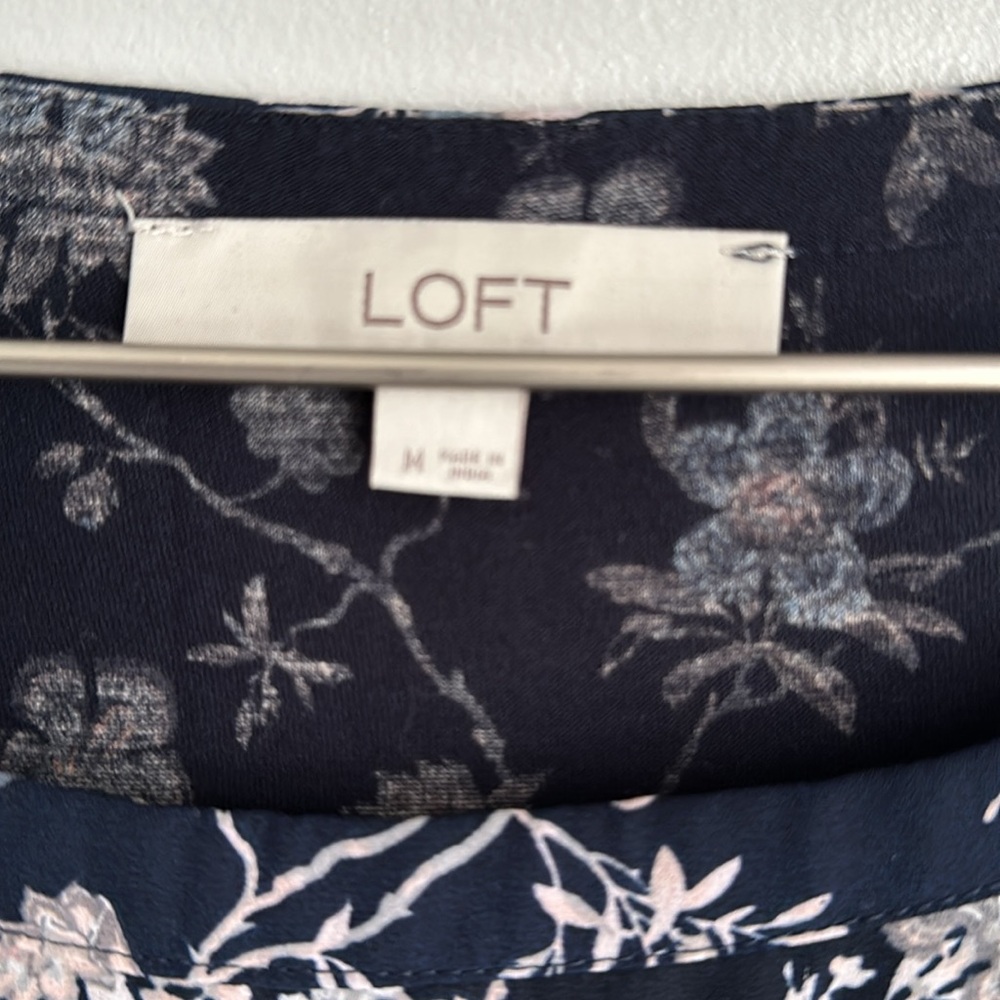 Loft blouse Size M - Picture 2 of 5